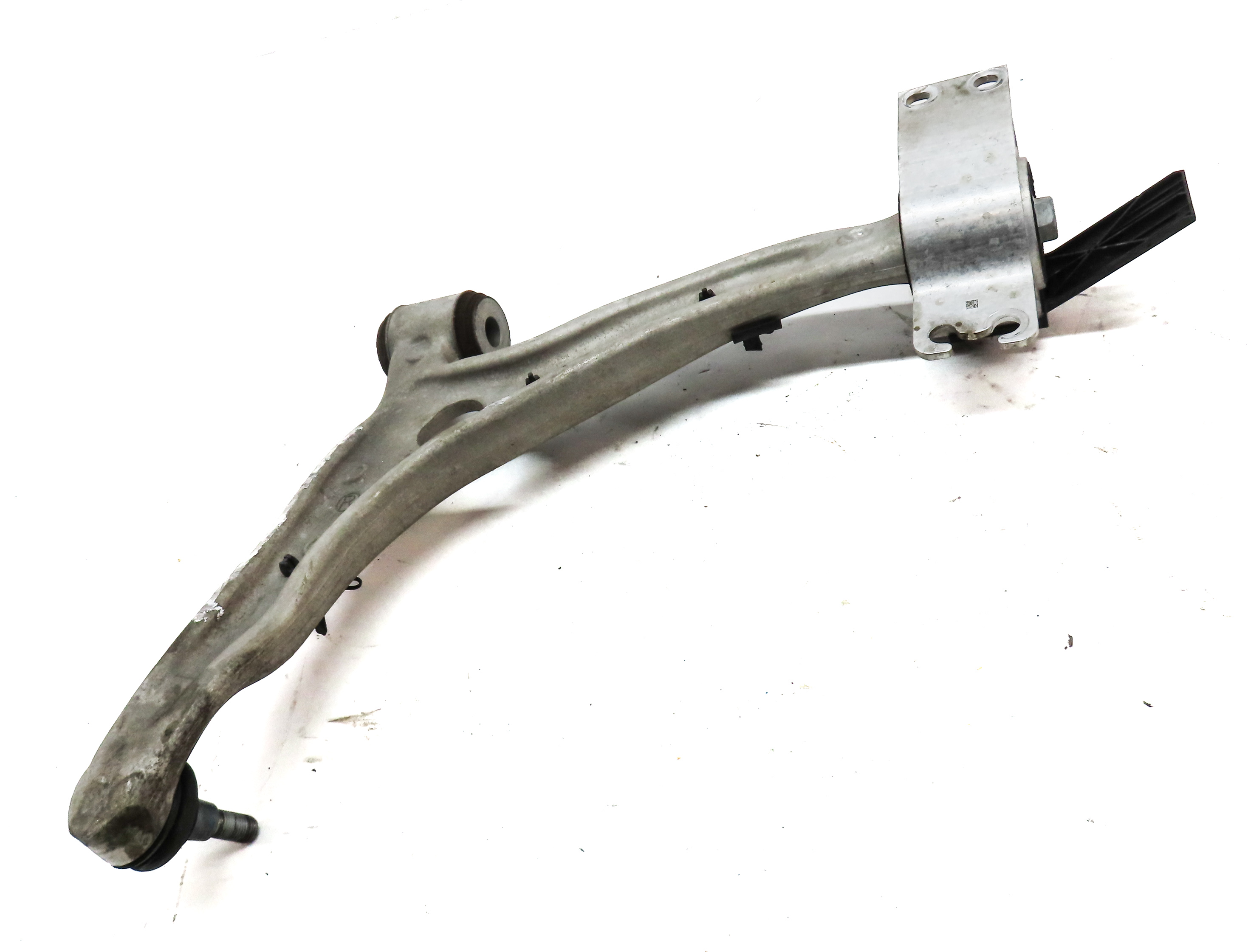 2015-2020 MERCEDES GLA250 (X156) RIGHT FRONT PASSENGER LOWER CONTROL ARM — exact item pictured